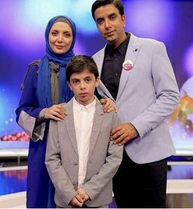 رویا میرعلمی و همسرش حسین کیانی و فرزندشان در برنامه کودک شو