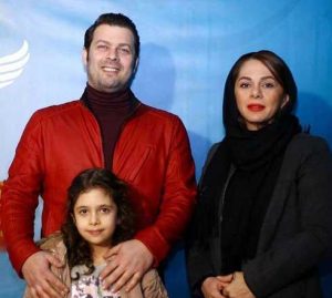 تیپ مشکی مستانه مهاجر و همسرش پژمان بازغی با کت چرم قرمز