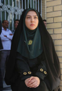 تیپ چادری لیلا اوتادی با لباس پلیس
