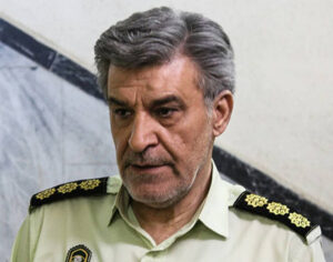 حسین سحرخیز در لباس نیروی انتظامی در یک فیلم