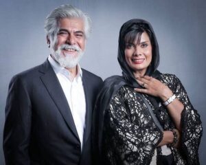 تیپ رسمی حسین پاکدل با کت شلوار و همسرش عاطفه رضوی