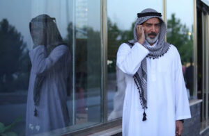 حمیدرضا پگاه با لباس عربی در سریال خانه امن