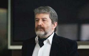 تیپ مشکی امید روحانی از بازیگران مرد ایرانی بالای 40 سال