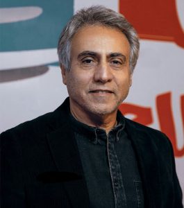 تیپ مشکی بیژن امکانیان از بازیگران مرد ایرانی بالای 40 سال