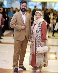 بهاره رهنما و همسرش با لباس رسمی
