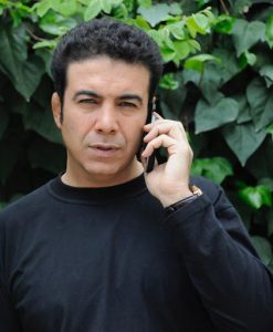 تیپ مشکی حسن شکوهی از بازیگران مرد ایرانی بالای 40 سال
