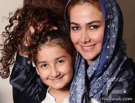 آنا نعمتی با روسری آبی و دخترش رایکا - طلاق ابوالفضل پور عرب