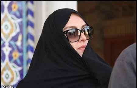 مریلا زارعی با چادر و عینک آفتابی