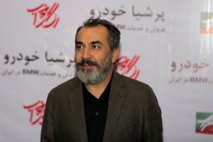 سیامک انصاری از بازیگران مرد ایرانی با کت شلوار