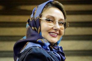 کتایون ریاحی از بازیگران زن ایرانی با عینک دودی