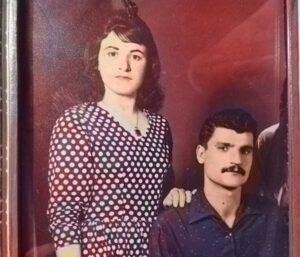 عکس پدر و مادر شیوا خنیاگر