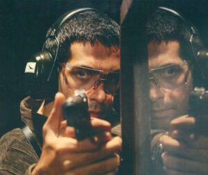 کامران تفتی در فیلم به هدف شلیک کن