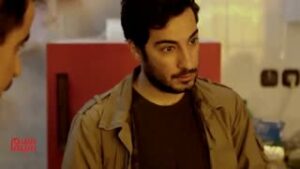 نوید محمدزاده در فیلم لرزاننده چربی