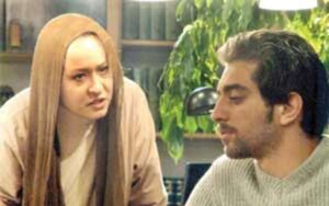 آزیتا حاجیان و بهرام رادان در فیلم شمعی در باد