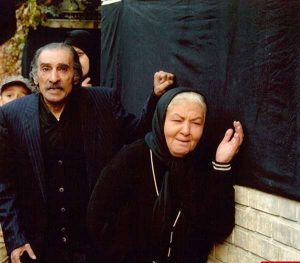 انوشیروان ارجمند و مینا جعفرزاده در فیلم کیفر