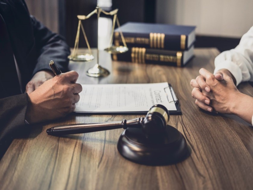 اهمیت انتخاب یک وکیل کیفری خوب