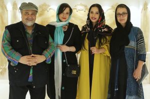 عکس محمدرضا شریفی نیا و همسر سابق و دخترانش