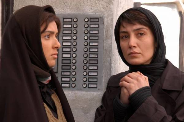 عکسی از ترانه علیدوستی و هدیه تهرانی در فیلم چهارشنبه سوری